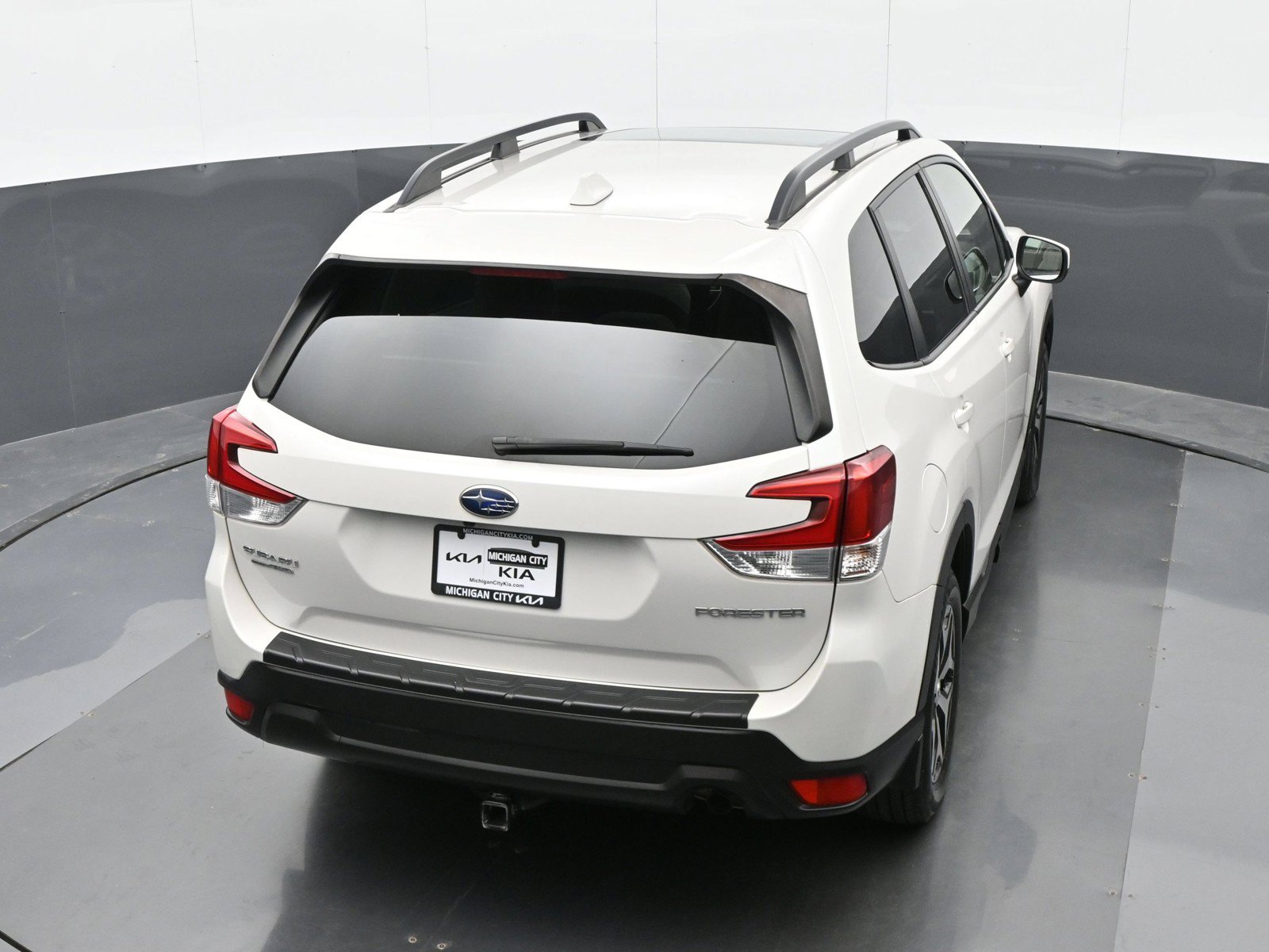 Used 2021 Subaru Forester Premium AWD/4WD image 37
