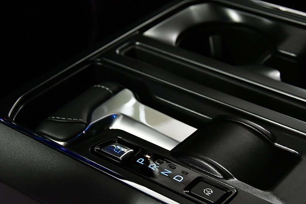 Used 2025 Ford F150 Lightning XLT image 27