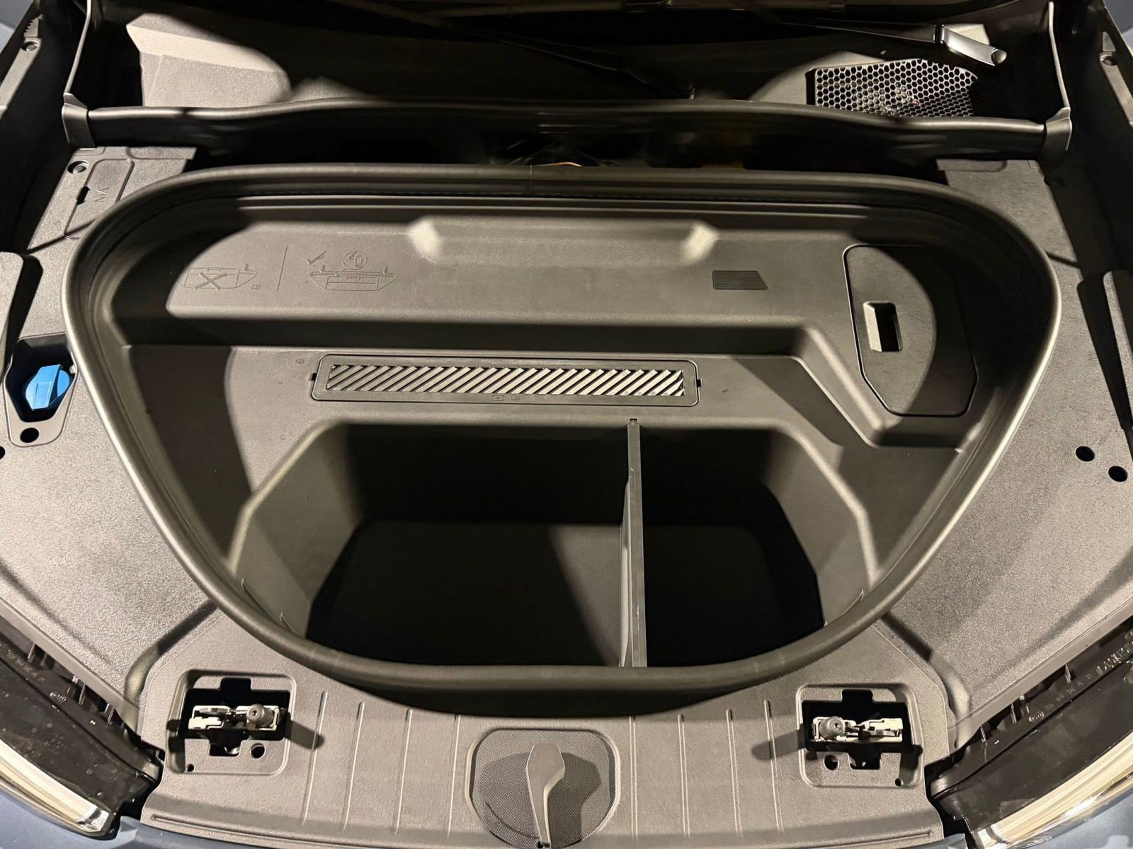 New 2027 Audi SQ6 e-tron Prestige AWD/4WD image 24