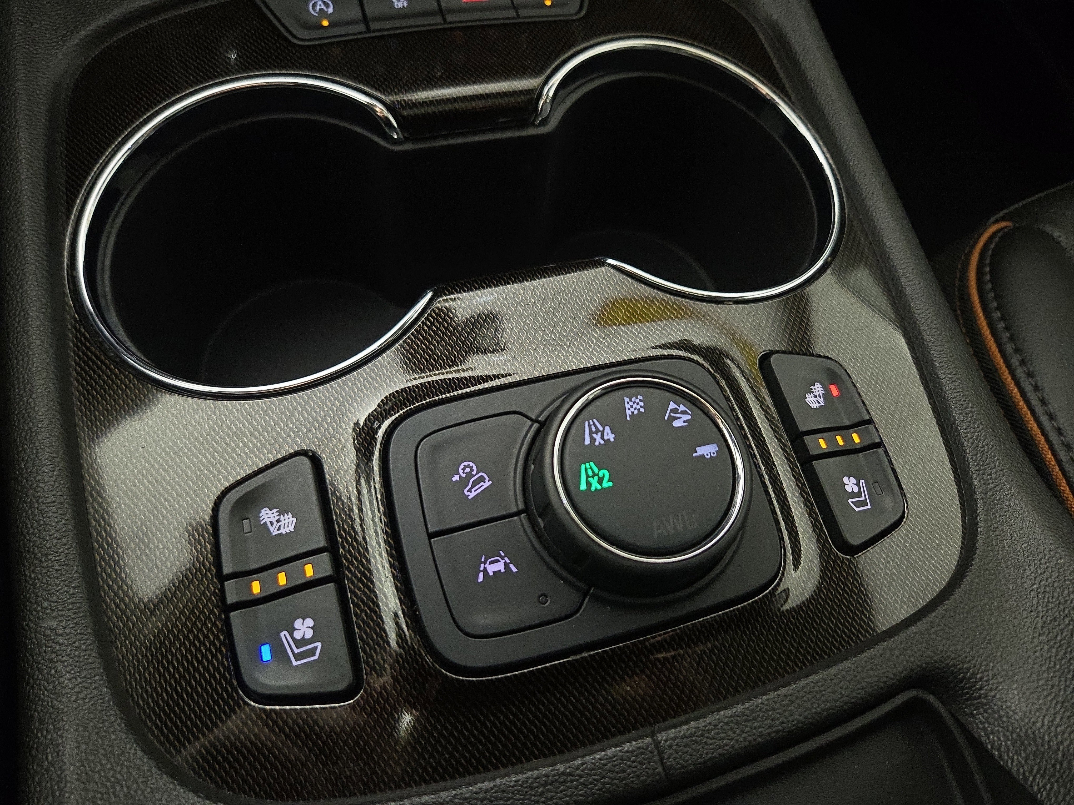 Used 2023 GMC Acadia AT4 w/ GMC Pro Grade Package image 31