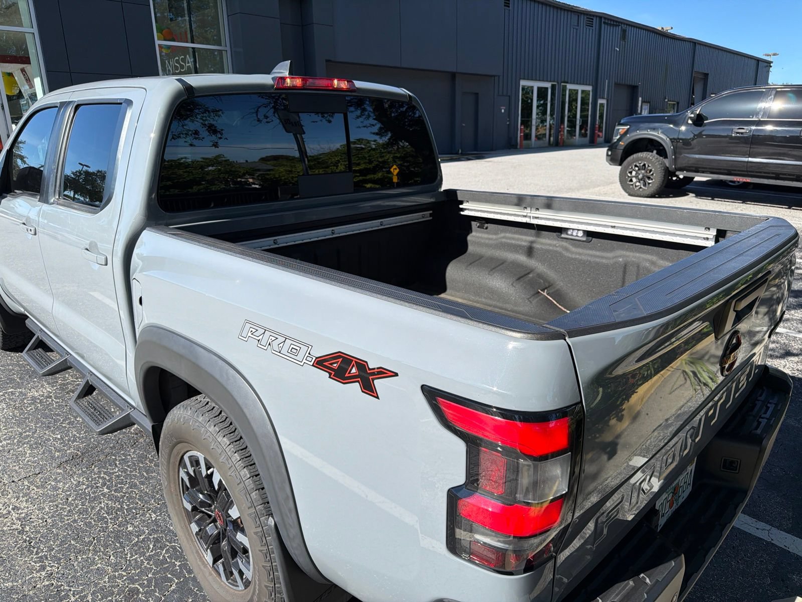 Certified 2023 Nissan Frontier PRO-4X w/ Pro Convenience Package AWD/4WD image 5