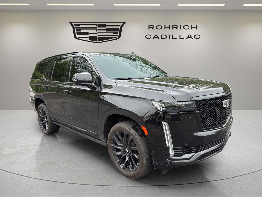 Certified 2022 Cadillac Escalade Sport Platinum w/ LPO, ONYX Package AWD/4WD image 4