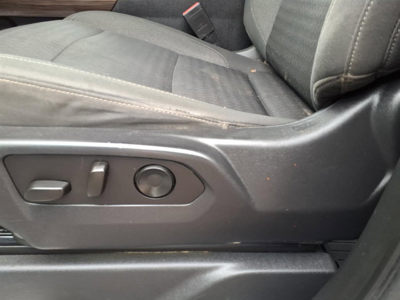 Used 2022 Chevrolet Silverado 1500 RST image 6