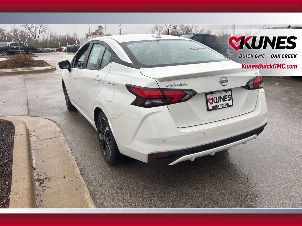 Used 2024 Nissan Versa SR image 6
