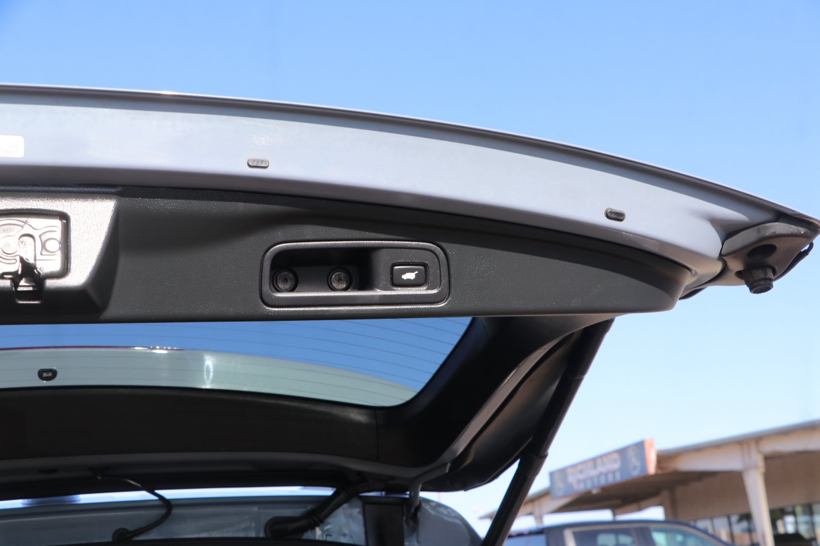 Used 2022 Honda Pilot TrailSport image 32