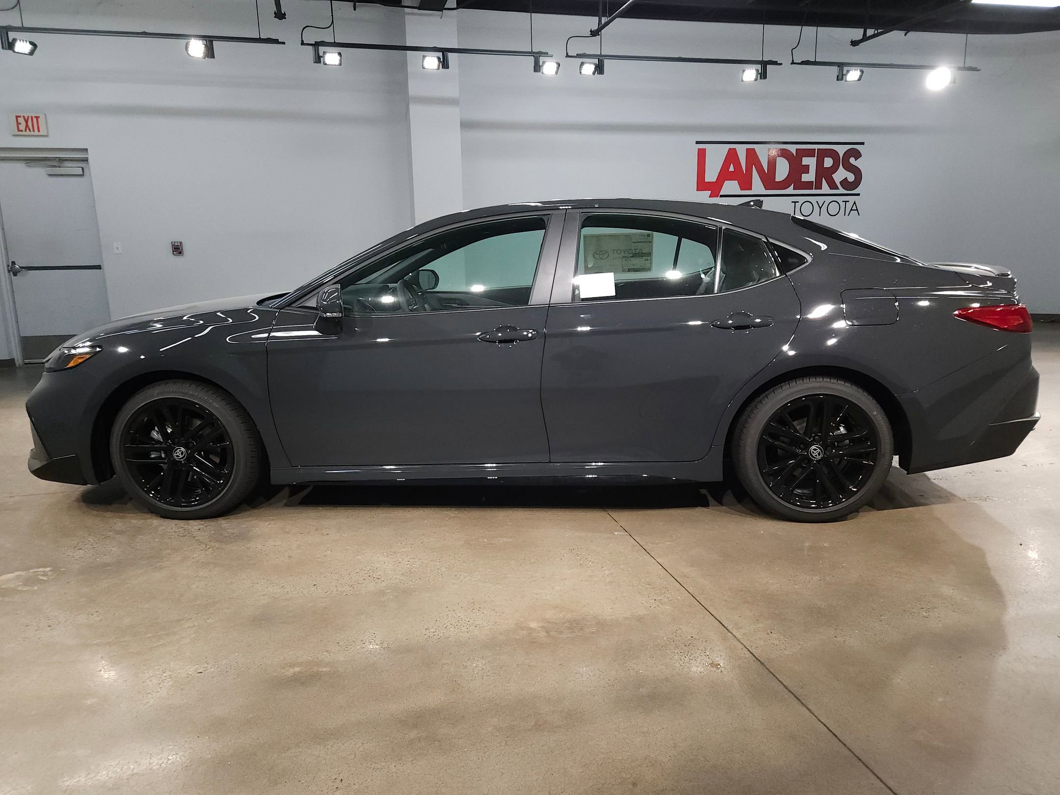 New 2026 Toyota Camry SE image 4