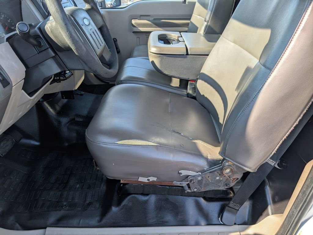 Used 2009 Ford F350 XL image 19