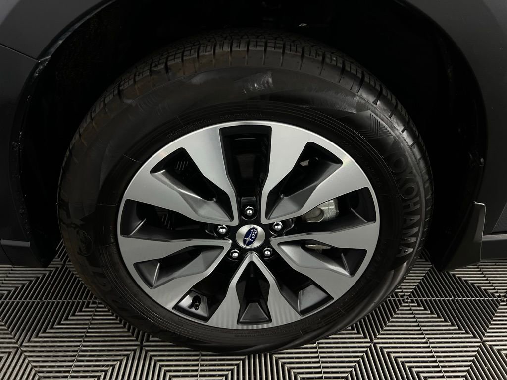 Used 2025 Subaru Outback Touring XT image 12