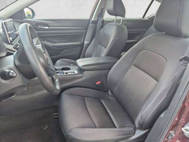 Used 2025 Nissan Altima 2.5 SV AWD/4WD image 15