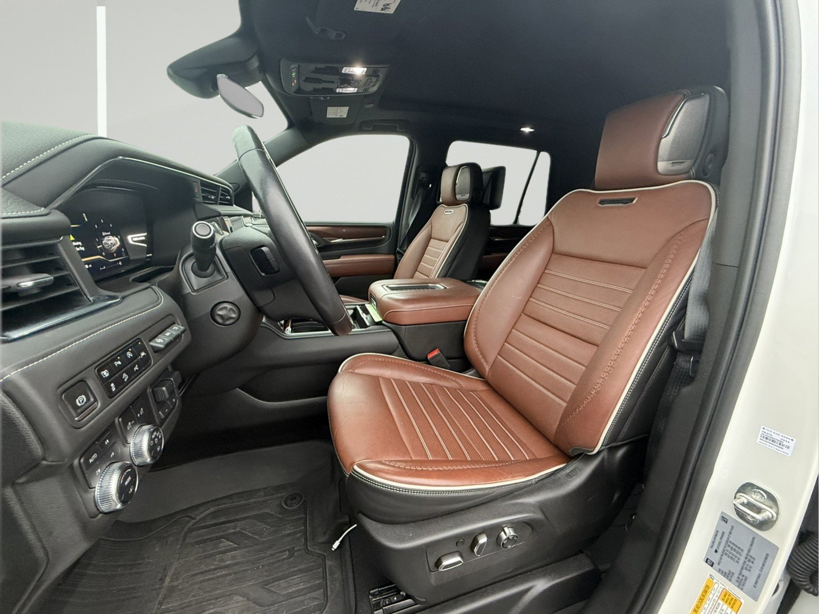 Certified 2023 GMC Yukon Denali Ultimate image 3