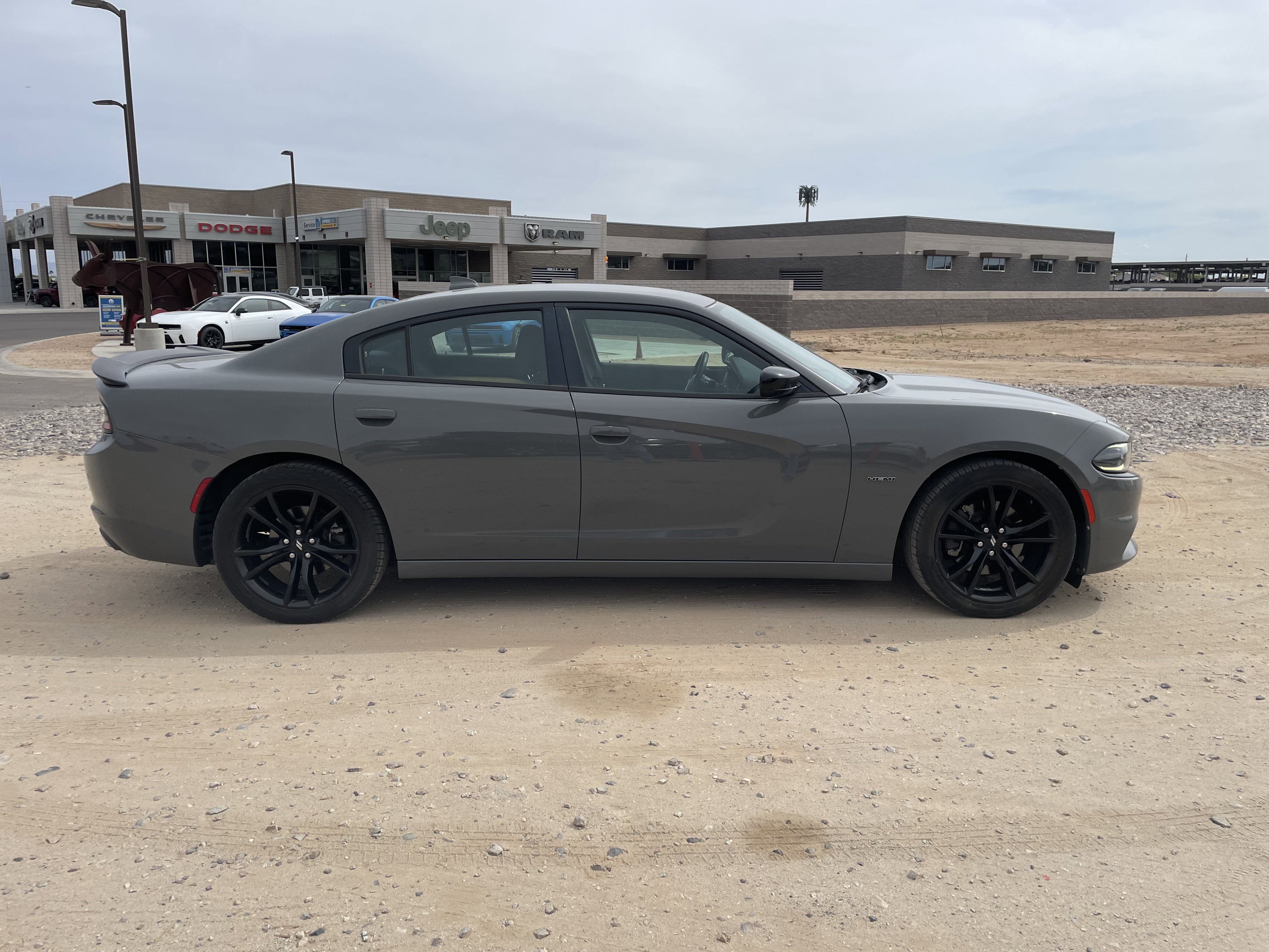Used 2017 Dodge Charger R/T w/ Driver Confidence Group RWD image 6