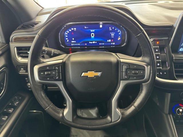 Used 2023 Chevrolet Suburban Premier AWD/4WD image 18