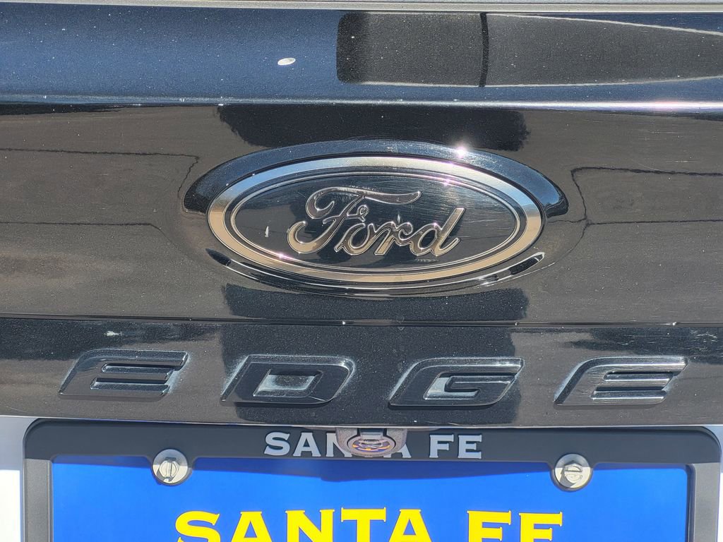 Used 2022 Ford Edge SE w/ Black Appearance Package image 11