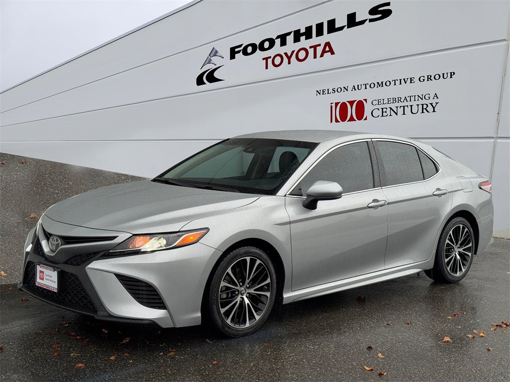 Certified 2018 Toyota Camry SE image 3