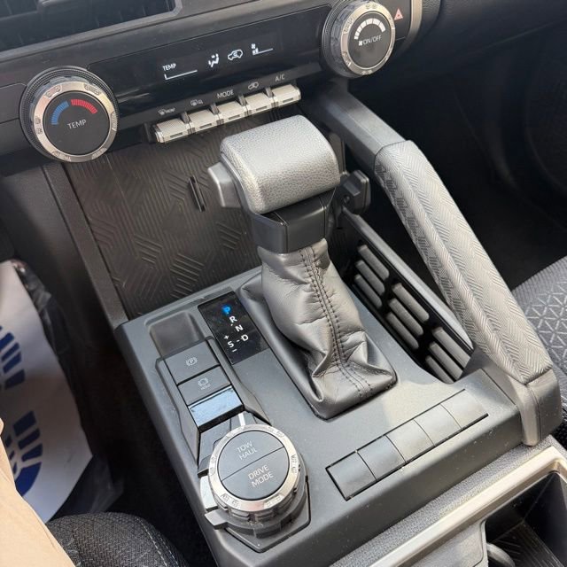 Used 2025 Toyota 4Runner SR5 AWD/4WD image 20