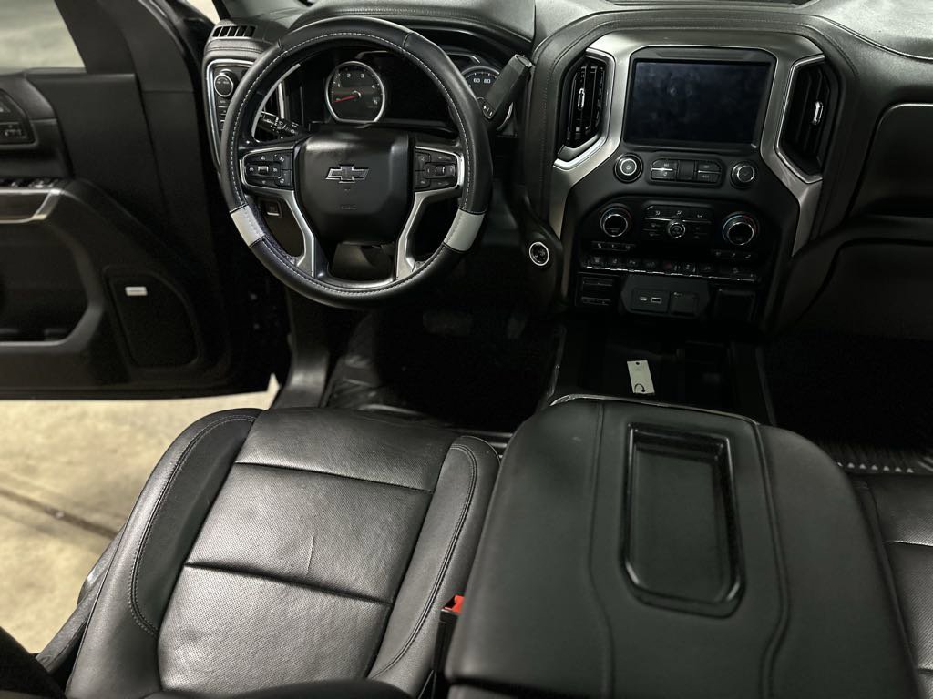Used 2021 Chevrolet Silverado 2500 LTZ w/ LTZ Plus Package image 22