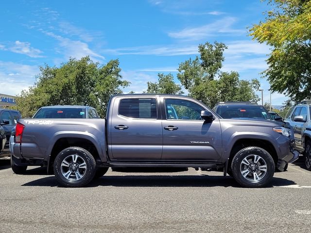 Certified 2017 Toyota Tacoma TRD Sport w/ Premium & Technology Package AWD/4WD image 5