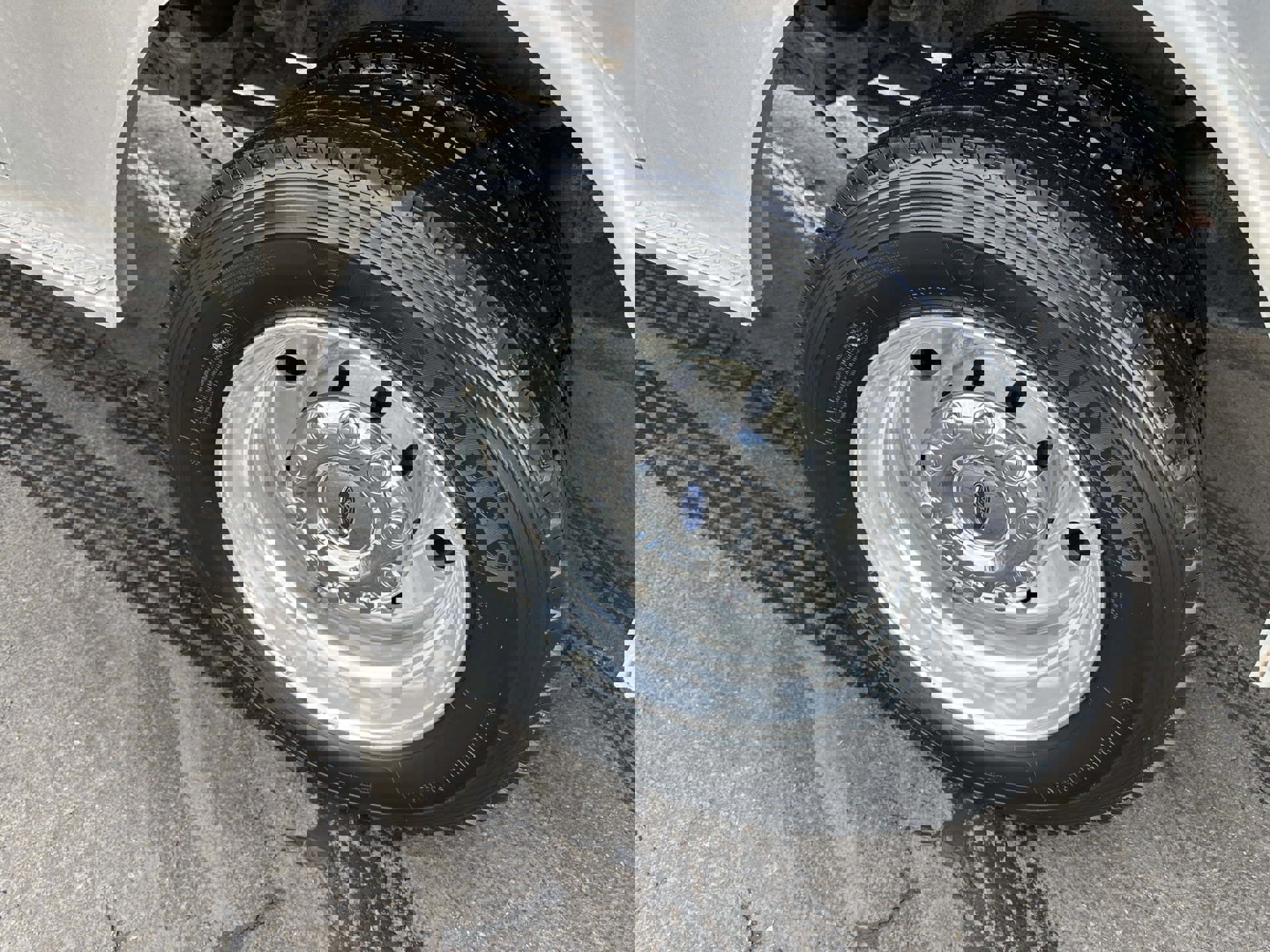 Used 2021 Ford F550 4x4 SuperCab Super Duty w/ XLT Value Package image 11