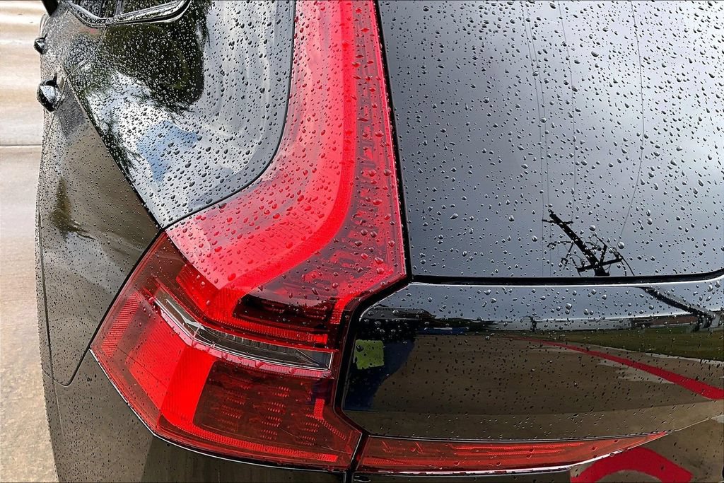 Certified 2026 Volvo XC60 B5 Plus AWD/4WD image 40