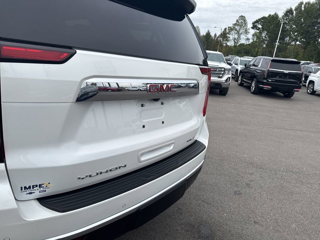 Used 2023 GMC Yukon SLT w/ SLT Premium Package image 31