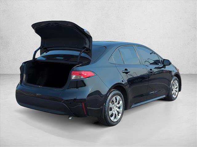 Used 2025 Toyota Corolla LE image 5