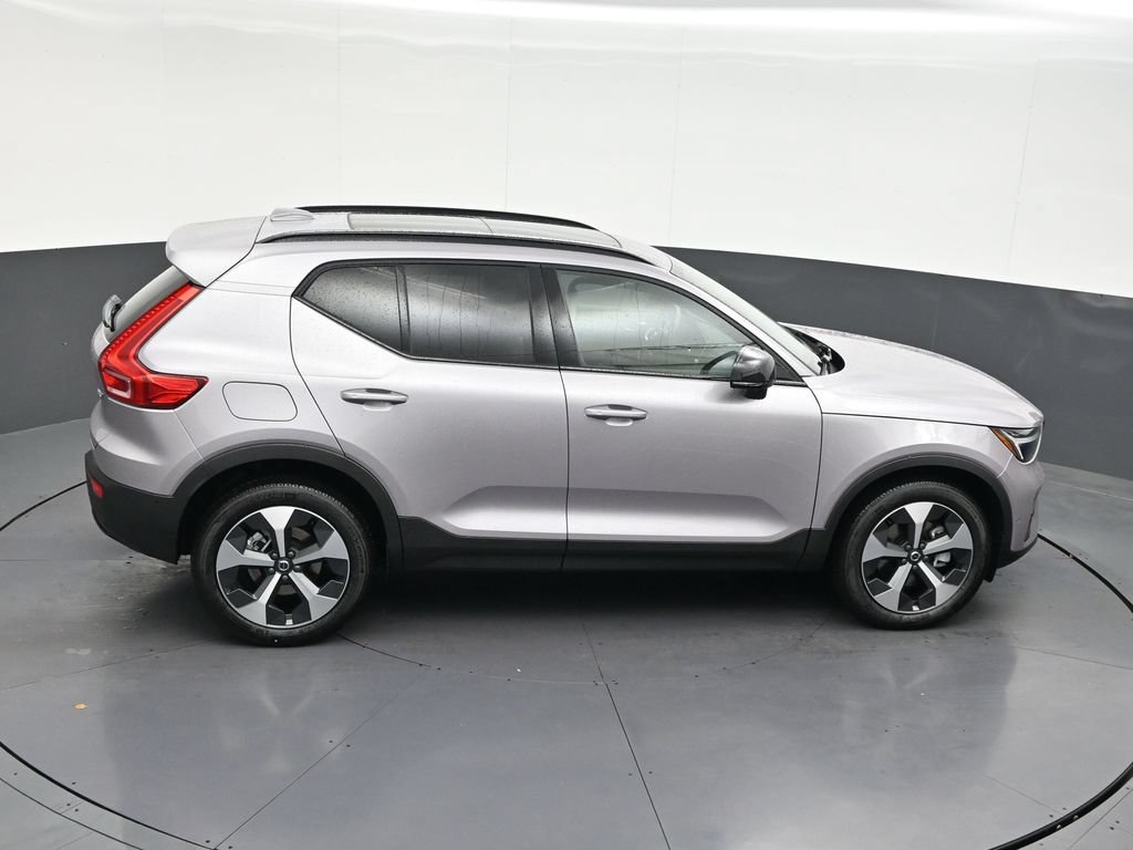 New 2026 Volvo XC40 B5 Plus w/ Protection Package Premier AWD/4WD image 18