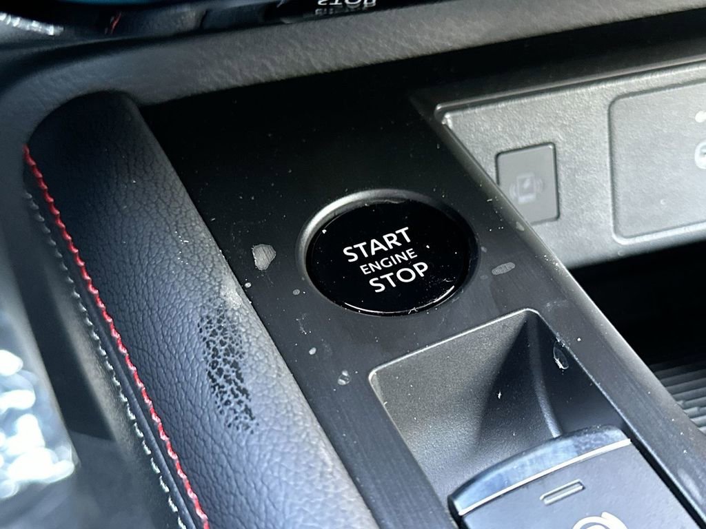 Certified 2025 Nissan Kicks SR image 14