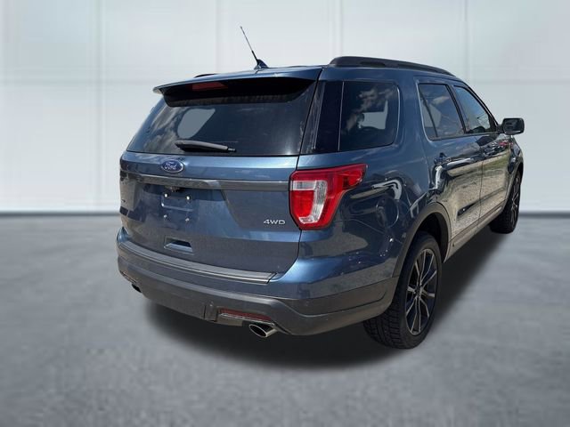 Used 2019 Ford Explorer XLT w/ XLT Sport Appearance Package AWD/4WD image 4