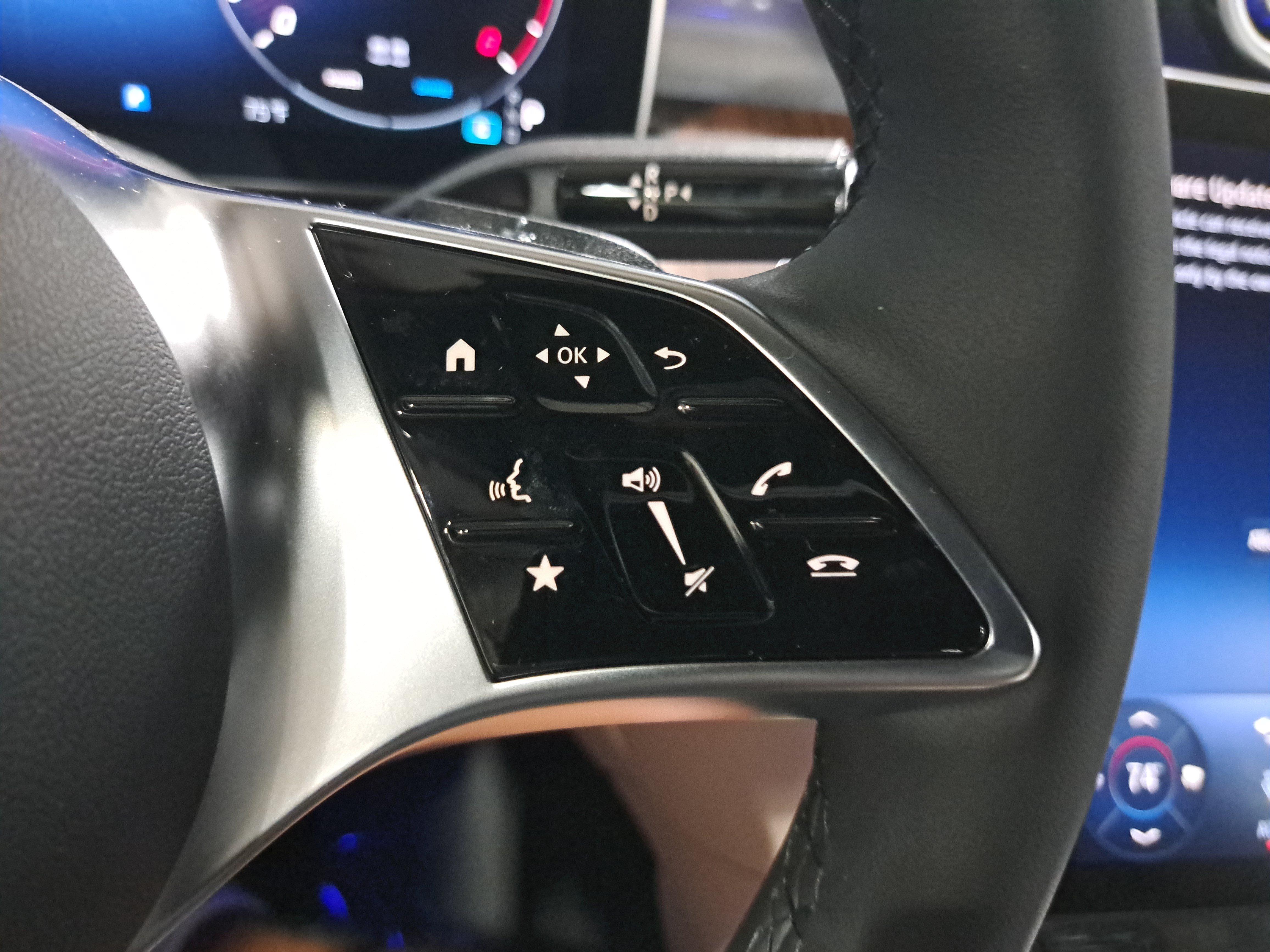 New 2027 Mercedes-Benz CLE 300 4MATIC Cabriolet image 15