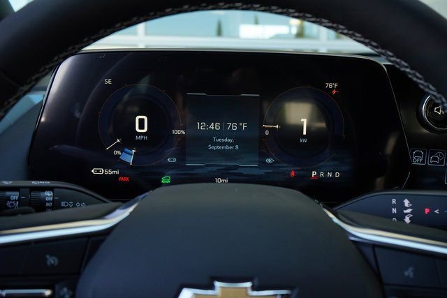 New 2026 Chevrolet Equinox EV LT AWD/4WD image 16