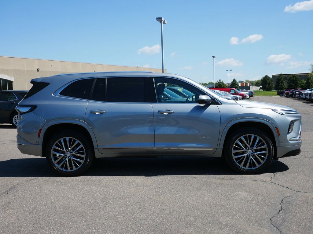 Used 2025 Buick Enclave Avenir w/ Super Cruise Package AWD/4WD image 11