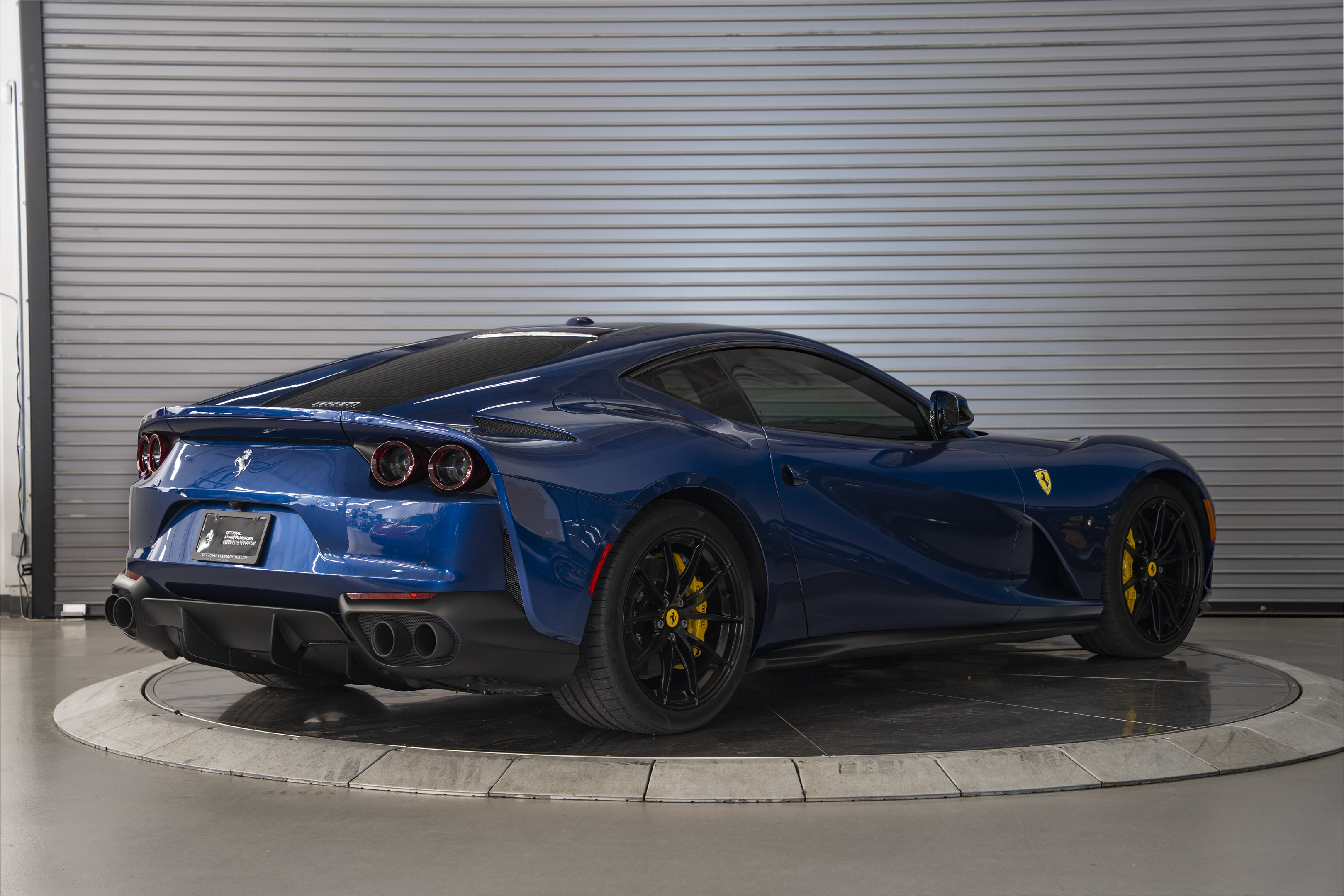 Used 2019 Ferrari 812 Superfast RWD image 5