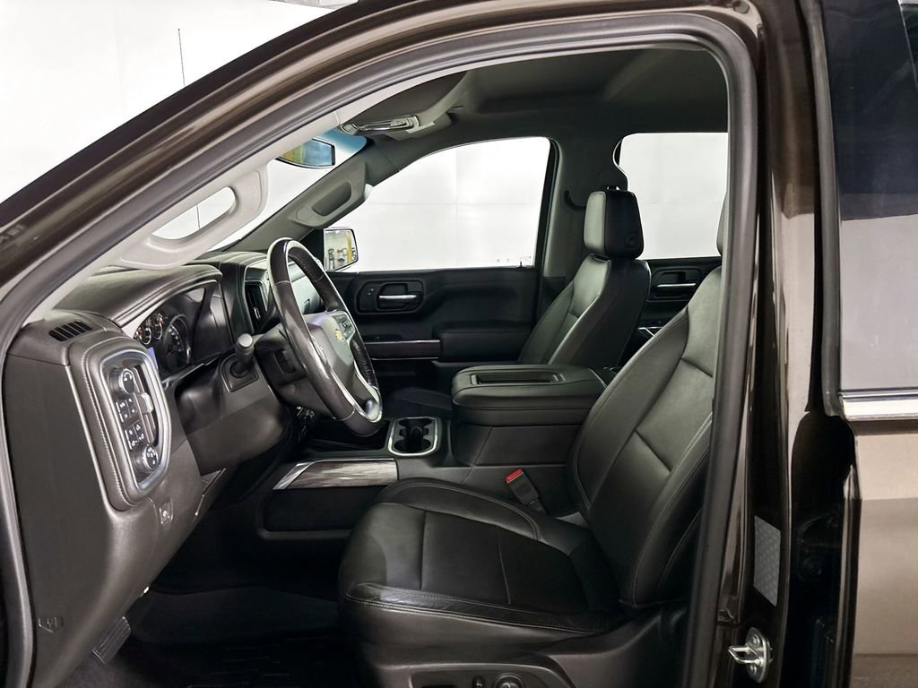 Used 2019 Chevrolet Silverado 1500 LTZ w/ LTZ Convenience Package AWD/4WD image 11