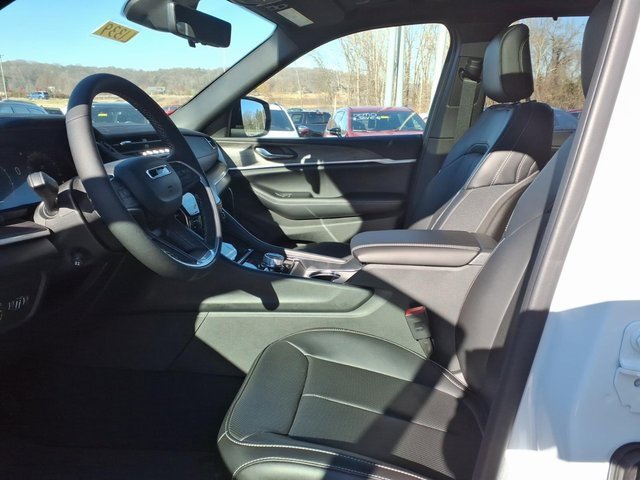 New 2025 Jeep Grand Cherokee L Limited w/ Luxury Tech Group II image 7