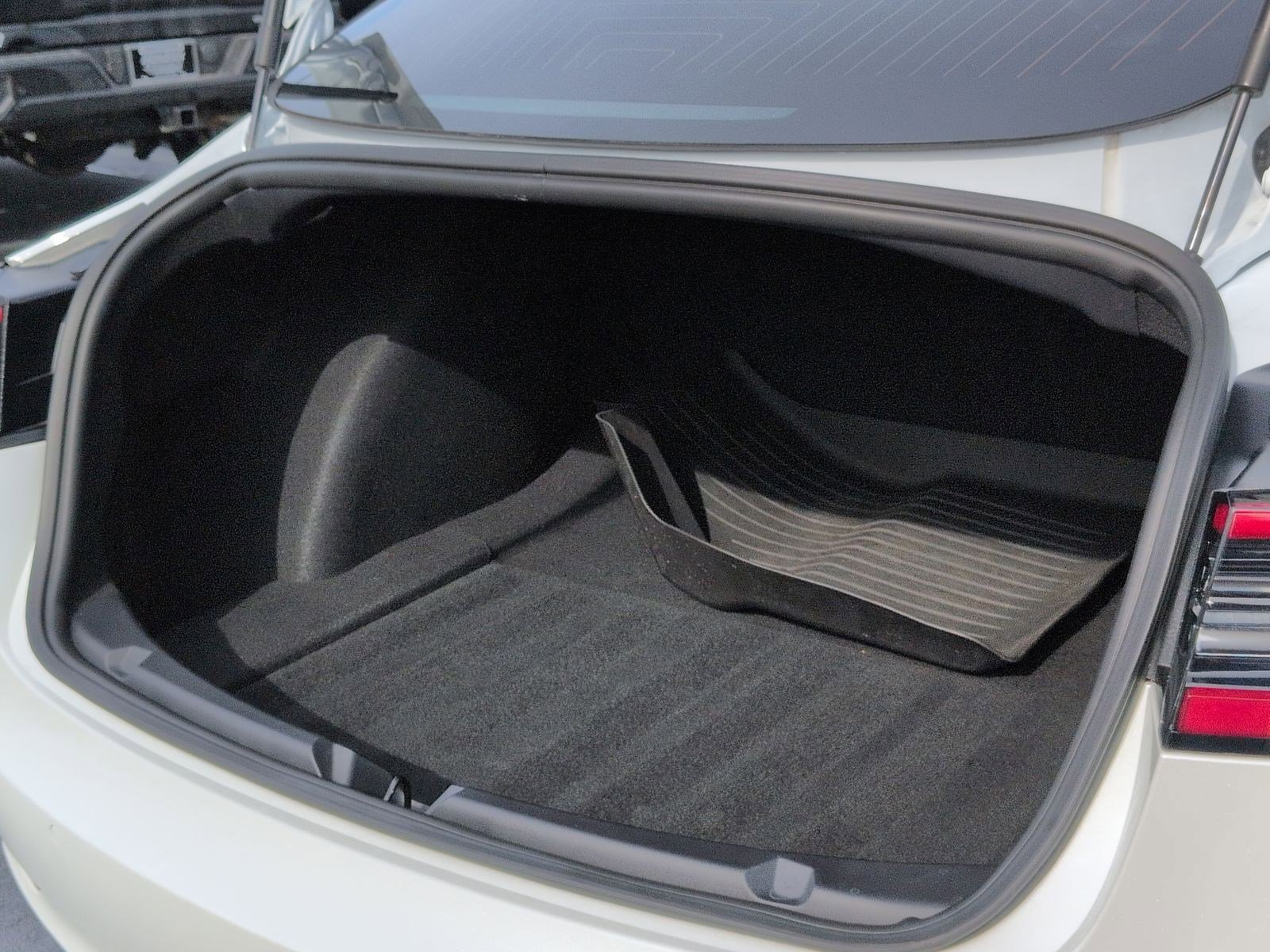 Used 2019 Tesla Model 3 Standard Range Plus image 33