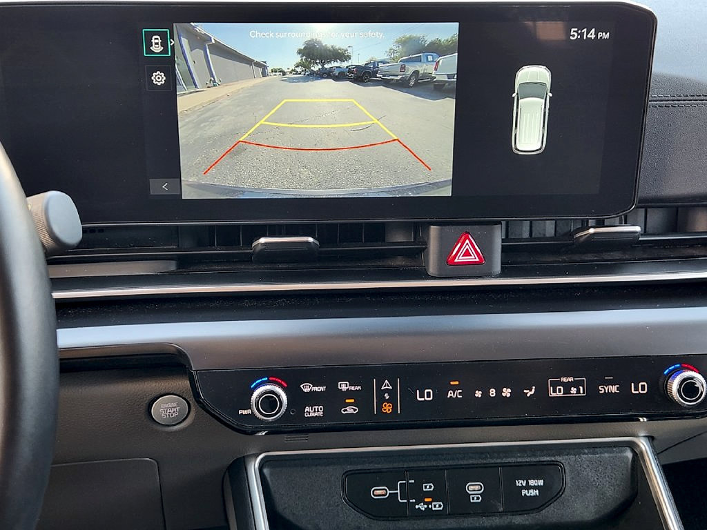 Used 2025 Kia Carnival FWD image 18