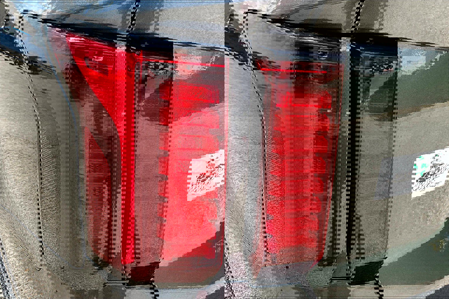 Used 2022 Kia Sorento LX image 28