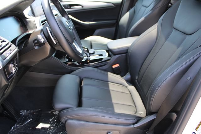 Used 2025 BMW X4 xDrive30i AWD/4WD image 35