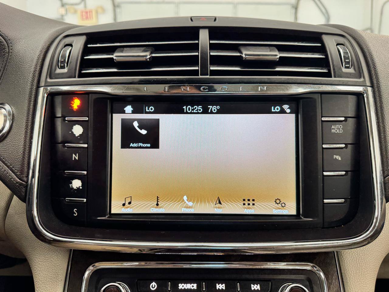 Used 2018 Lincoln Continental Select FWD image 33