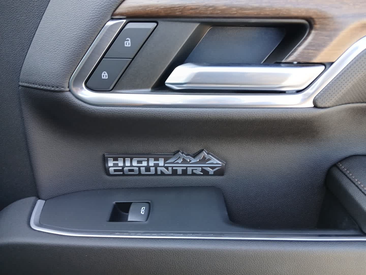 Used 2023 Chevrolet Silverado 1500 High Country w/ High Country Premium Package AWD/4WD image 49