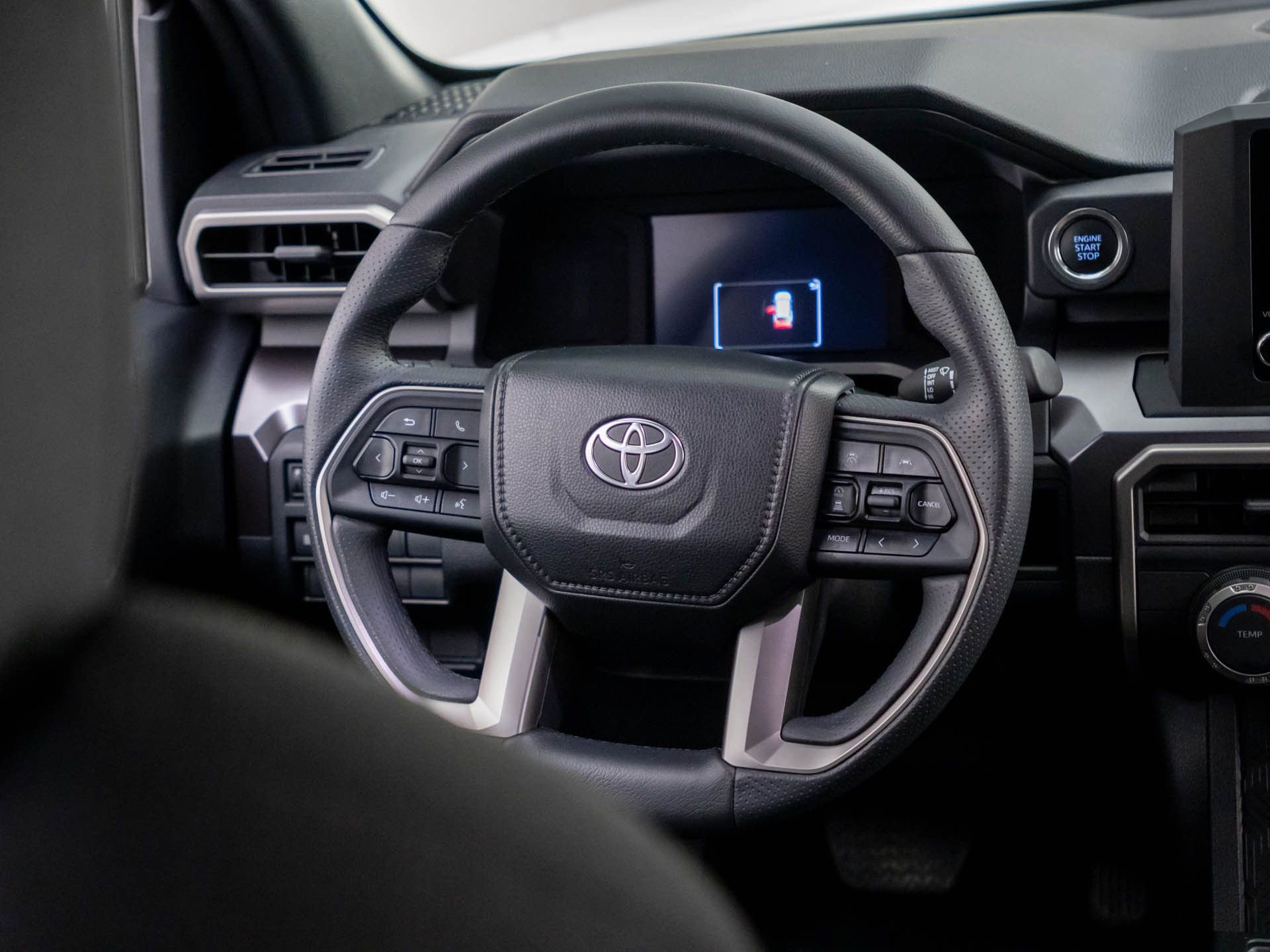 Used 2025 Toyota 4Runner SR5 image 18