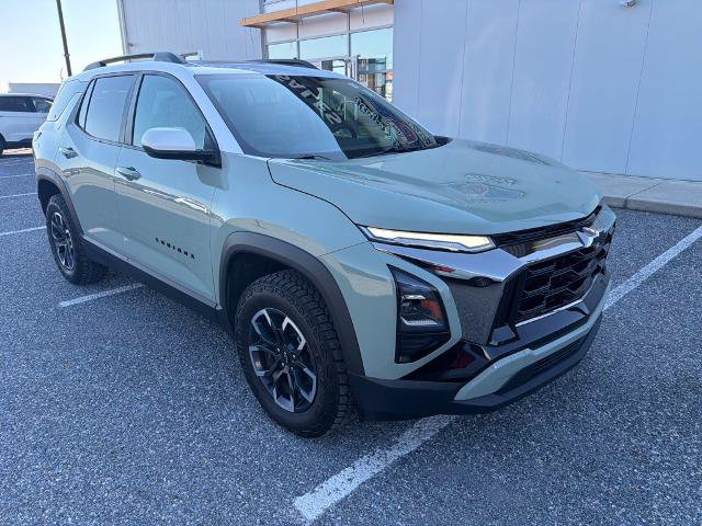Used 2025 Chevrolet Equinox ACTIV AWD/4WD image 2