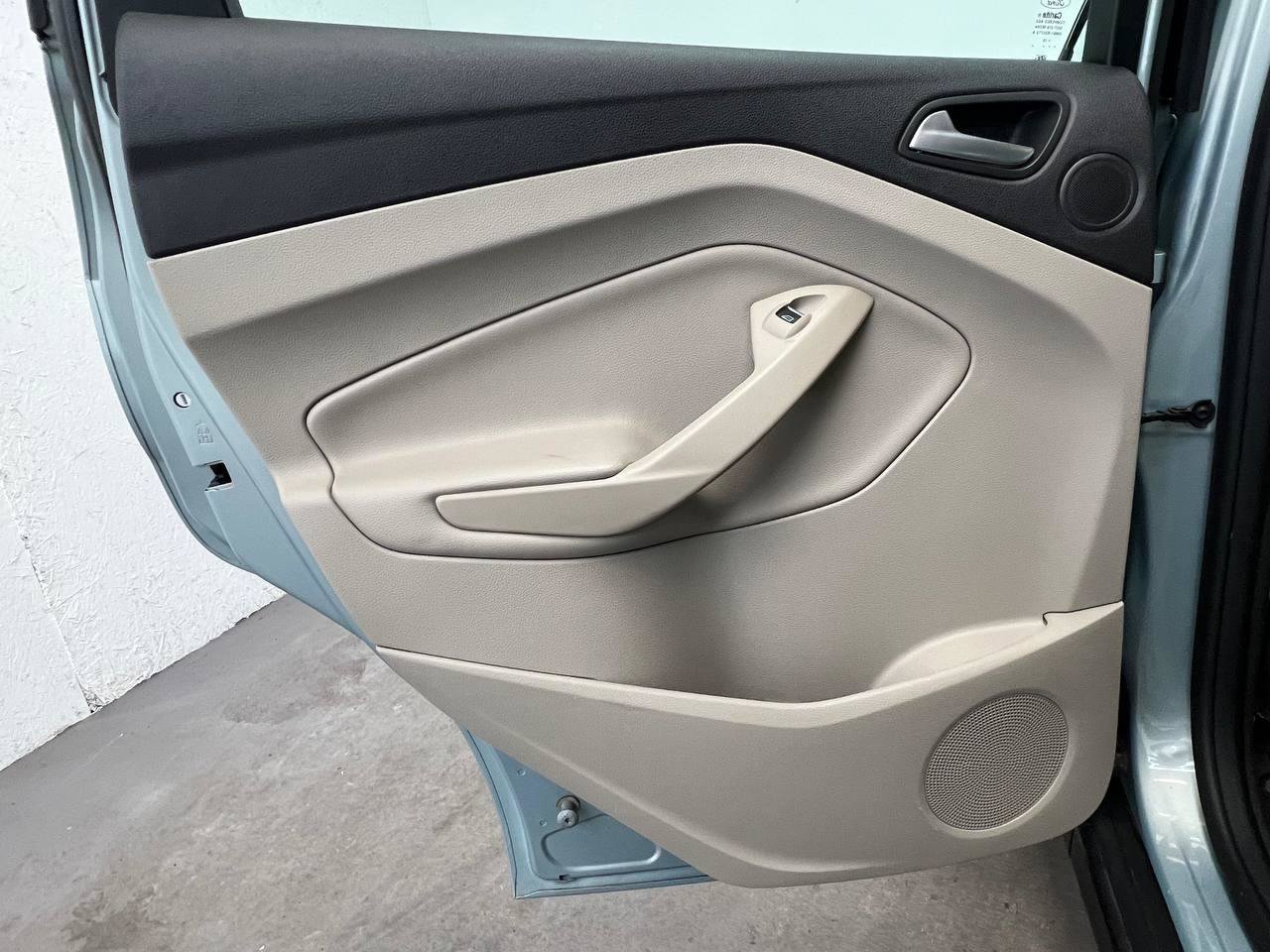 Used 2013 Ford C-MAX SEL image 9