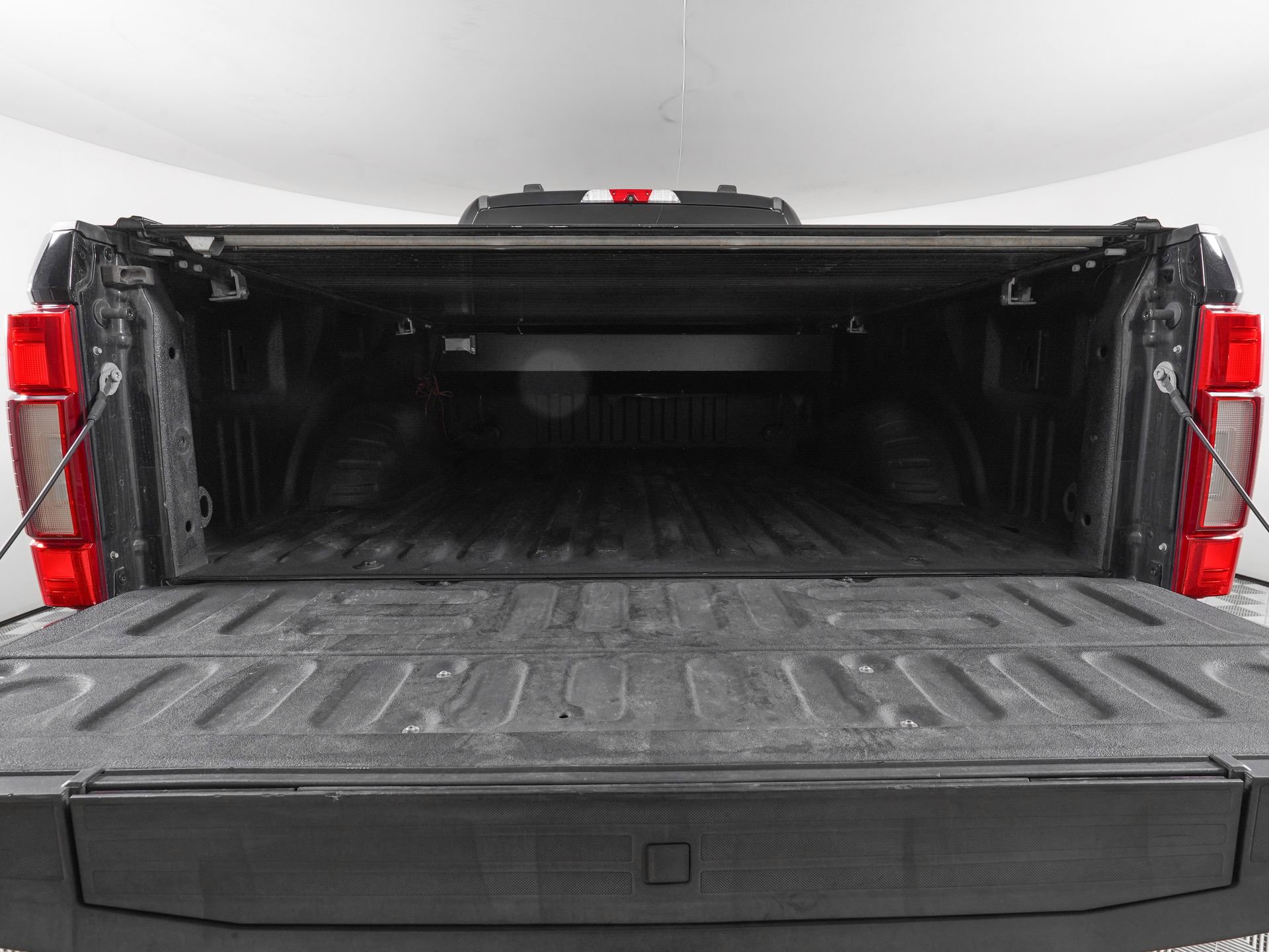 Used 2020 Ford F350 Lariat image 7