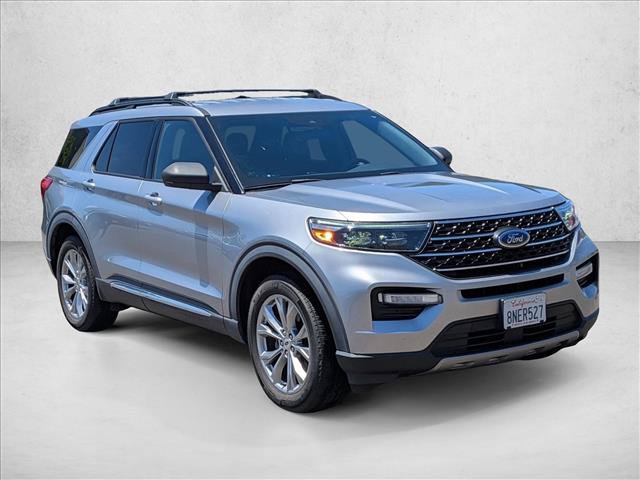 Used 2020 Ford Explorer XLT w/ Equipment Group 202A AWD/4WD image 3