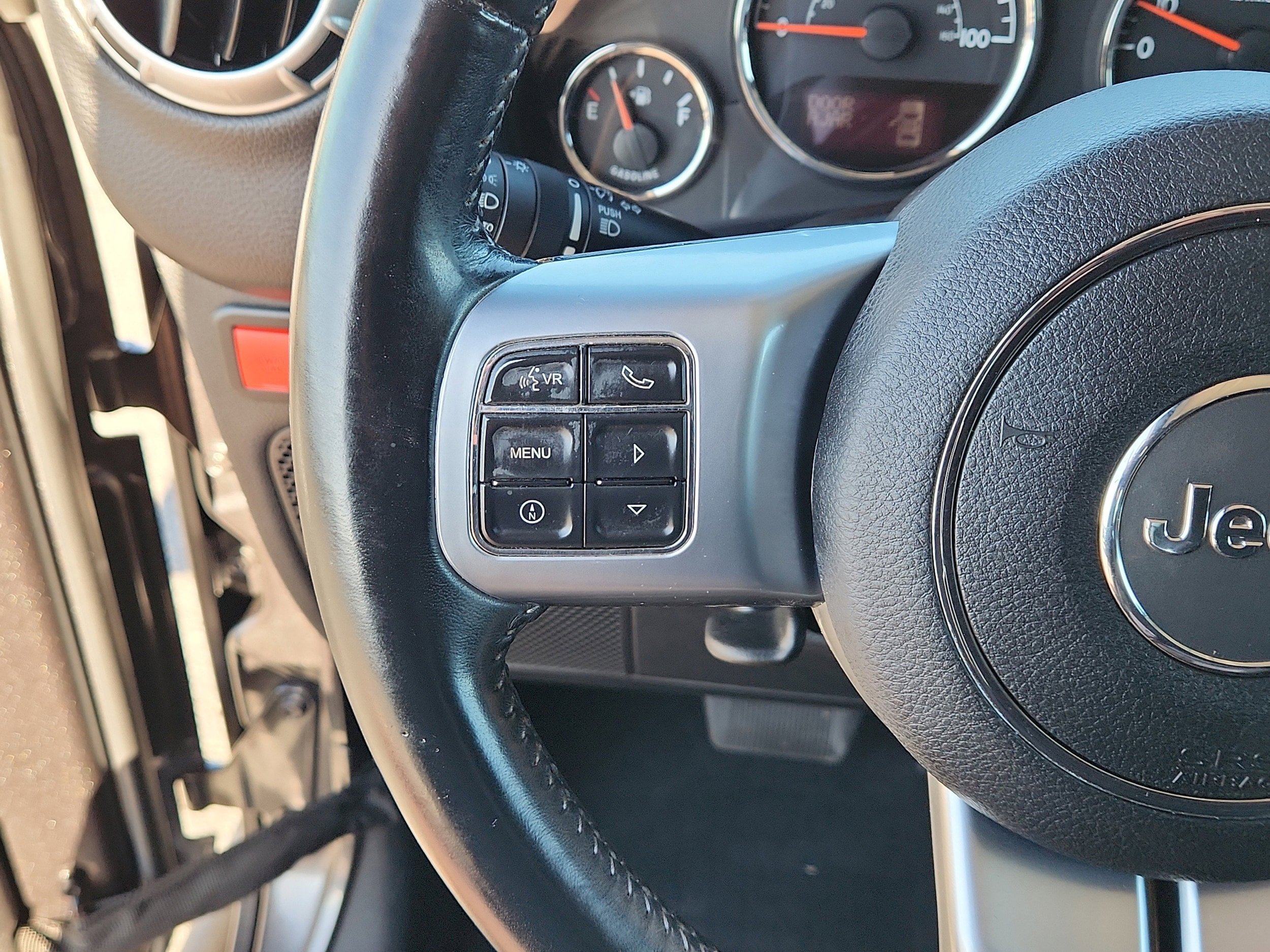 Used 2017 Jeep Wrangler Unlimited Rubicon AWD/4WD image 16