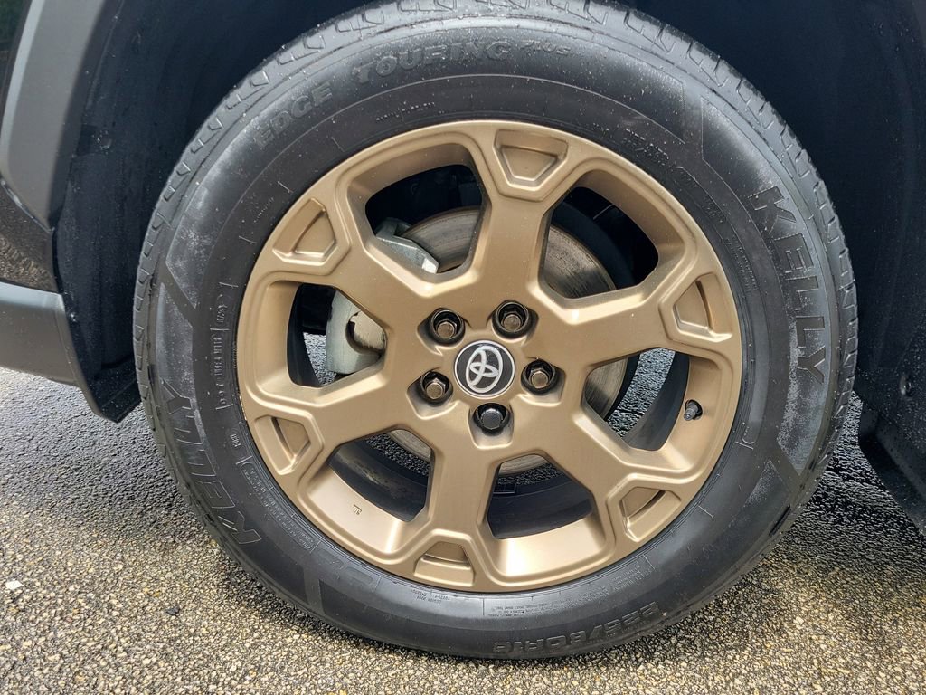 Used 2024 Toyota RAV4 AWD Hybrid image 10