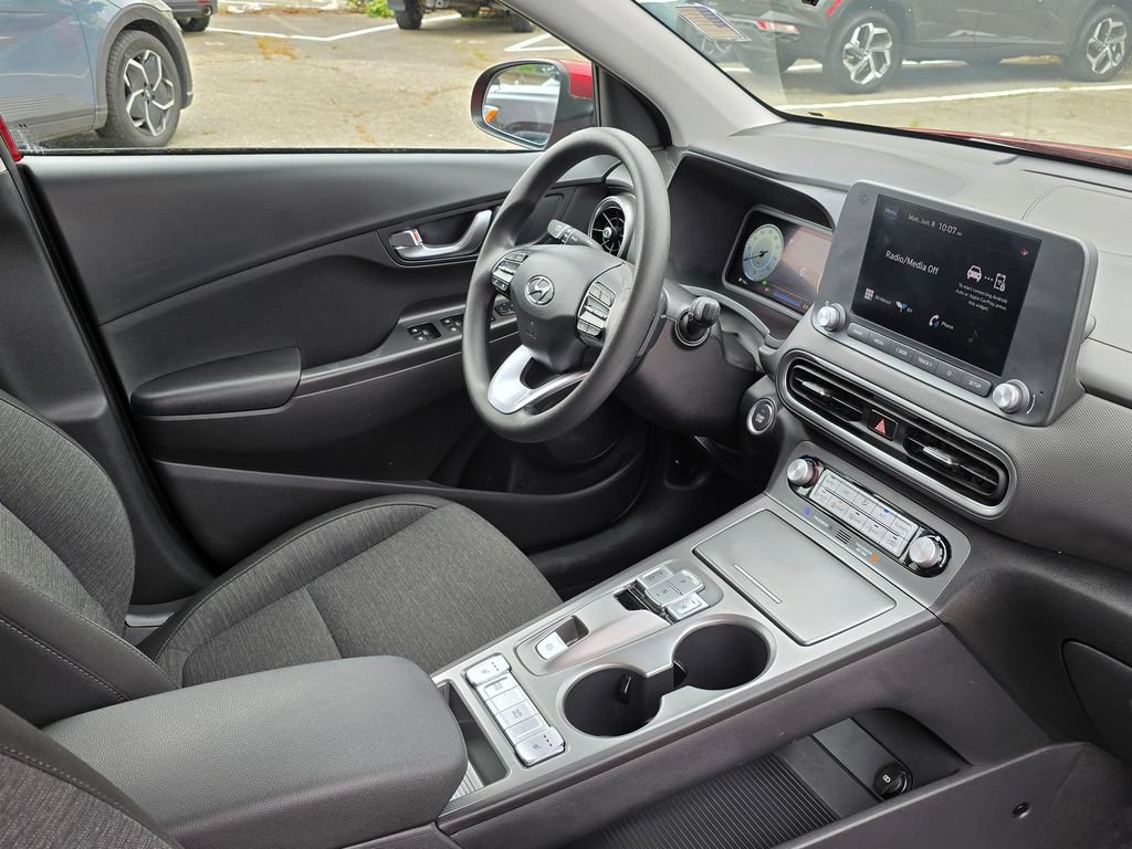 Used 2023 Hyundai Kona SE FWD image 10