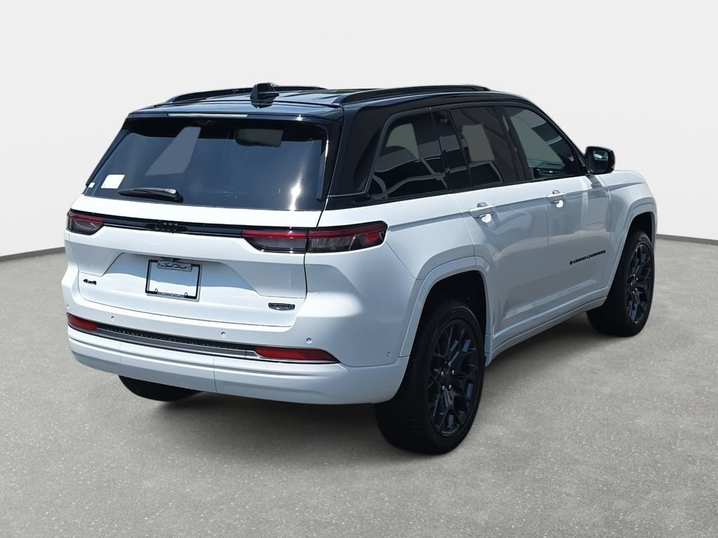 New 2026 Jeep Grand Cherokee Summit w/ Obsidian Package AWD/4WD image 5