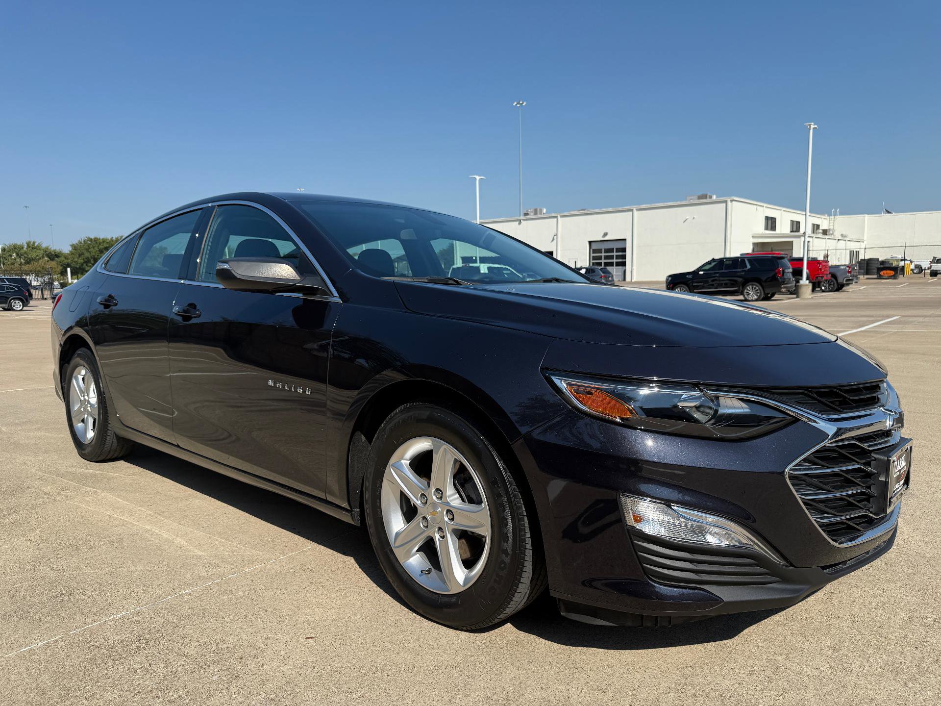 Used 2022 Chevrolet Malibu LS image 2